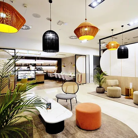 118 W Pieciogwiazdkowym Plaza 200 M Dobruk Prywatny * Kołobrzeg